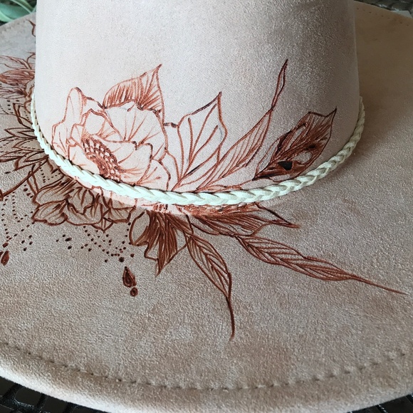 HAND-BURNED PEACH CREAM WIDE-BRIM RANCHER HAT - Picture 14 of 14